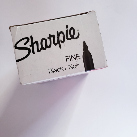 Sharpie Fine Point Permanent Black Marker - Picture 4 of 9
